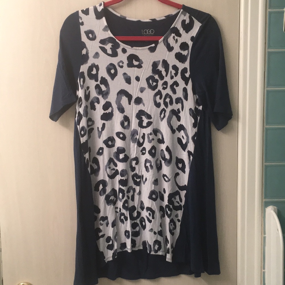 Animal print short sleeve knit t-shirt